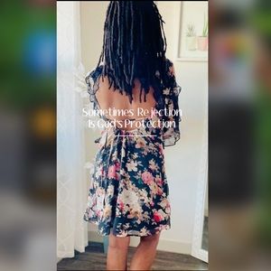 Floral Backless Long Sleeve Knee Length Dress Size Medium